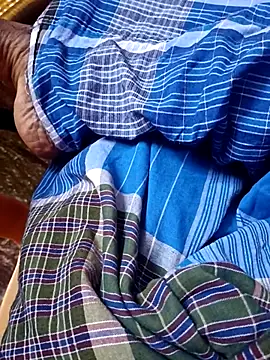 dolphiinn online show from December 2025 01:57:02 PM