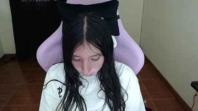 ScarlettShirahoshi online show from September 2025 07:58:01 PM