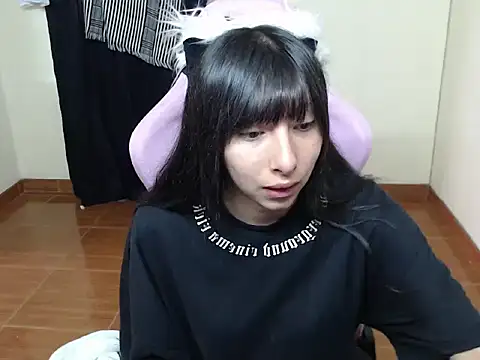 ScarlettShirahoshi online show from December 2025 05:01:01 PM