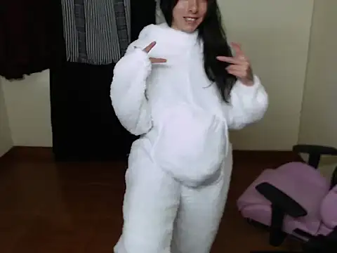 ScarlettShirahoshi online show from November 2025 07:29:02 PM