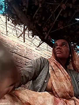 Pinky12A online show from October 2025 01:37:02 AM