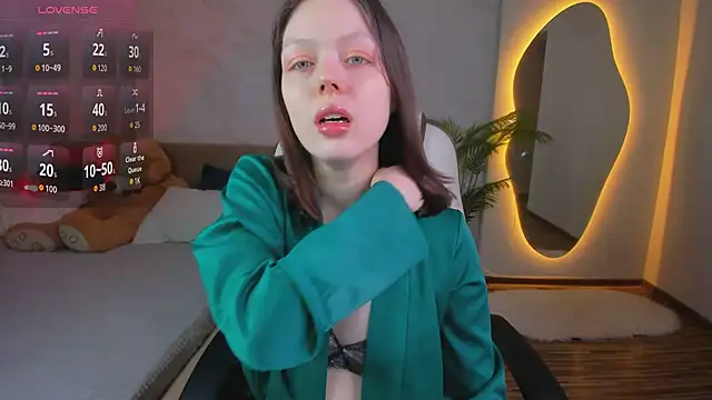 Lunar Lily online show from March 2026 05:41:02 AM