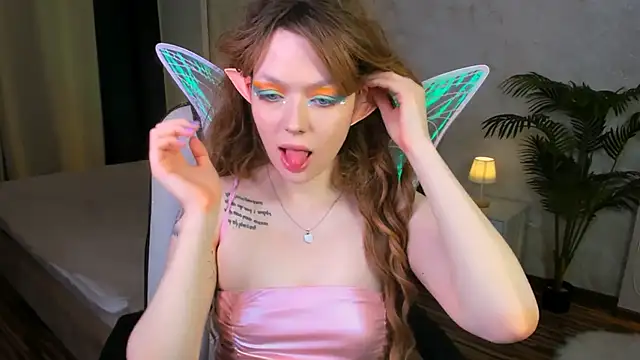 Snapshot of Lunar_Lily chatting on October 2025 06:25:02 AM Lunar Lily online show from October 2025 06:25:02 AM