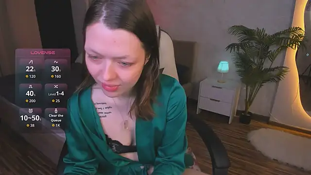 Lunar Lily online show from February 2026 05:47:01 AM