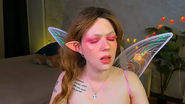 Snapshot of Lunar_Lily chatting on October 2025 05:50:02 AM Lunar Lily online show from October 2025 05:50:02 AM