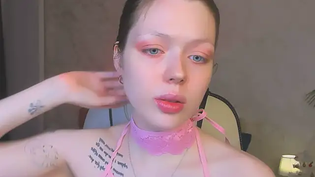 Lunar Lily online show from January 2026 05:58:01 AM