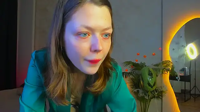 Snapshot of Lunar_Lily chatting on November 2025 05:36:01 AM Lunar Lily online show from November 2025 05:36:01 AM