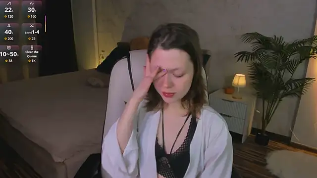 Snapshot of Lunar_Lily chatting on November 2025 05:34:02 AM Lunar Lily online show from November 2025 05:34:02 AM