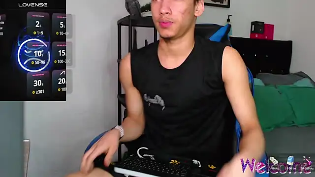 Snapshot of Gael_Jones chatting on November 2025 01:06:02 AM Gael Jones online show from November 2025 01:06:02 AM