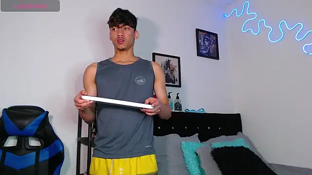 Snapshot of Gael_Jones chatting on October 2025 04:55:02 AM Gael Jones online show from October 2025 04:55:02 AM