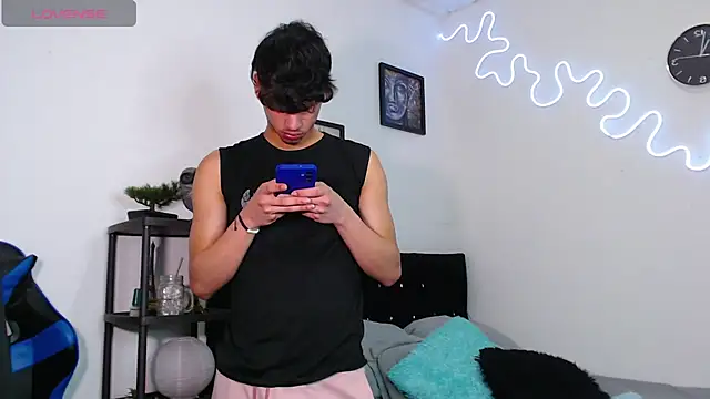 Snapshot of Gael_Jones chatting on October 2025 04:57:02 AM Gael Jones online show from October 2025 04:57:02 AM