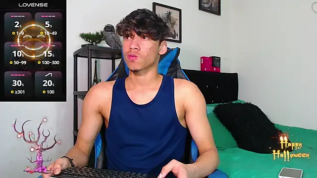 Snapshot of Gael_Jones chatting on November 2025 02:22:02 PM Gael Jones online show from November 2025 02:22:02 PM