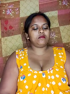 Hot-Show2 online show from February 2026 04:19:02 PM