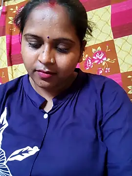 Hot-Show2 online show from April 2026 07:37:01 AM