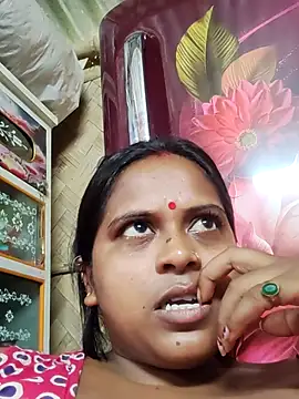 Hot-Show2 online show from October 2025 05:42:01 AM