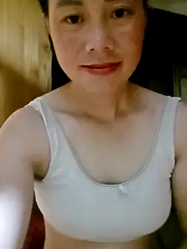 LyyChac online show from September 2025 10:09:02 PM