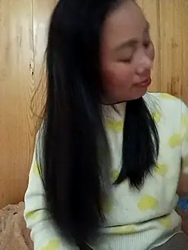 LyyChac online show from December 2025 11:49:02 AM