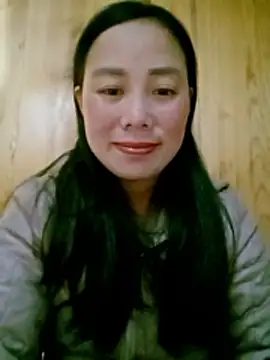 LyyChac online show from November 2025 01:23:01 PM