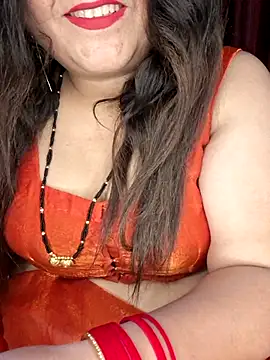 Snapshot of indian-hotmilfs chatting on July 2026 04:24:01 PM indian-hotmilfs online show from July 2026 04:24:01 PM
