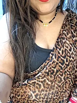 Snapshot of indian-hotmilfs chatting on October 2025 10:33:02 PM indian-hotmilfs online show from October 2025 10:33:02 PM
