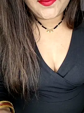 indian-hotmilfs online show from November 2025 06:45:01 PM