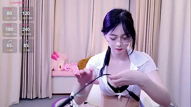 Snapshot of niannian18 chatting on November 2025 10:08:02 AM niannian18 online show from November 2025 10:08:02 AM