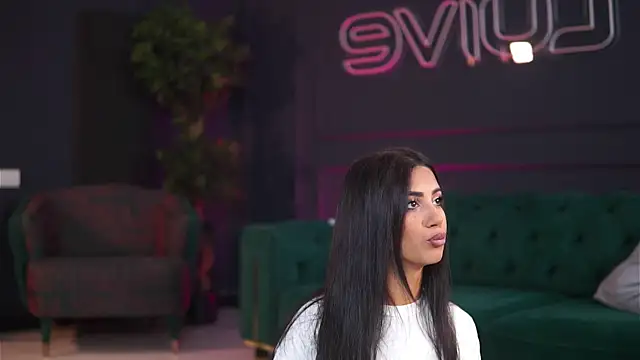 SiennaRuh online show from September 2025 06:23:01 AM