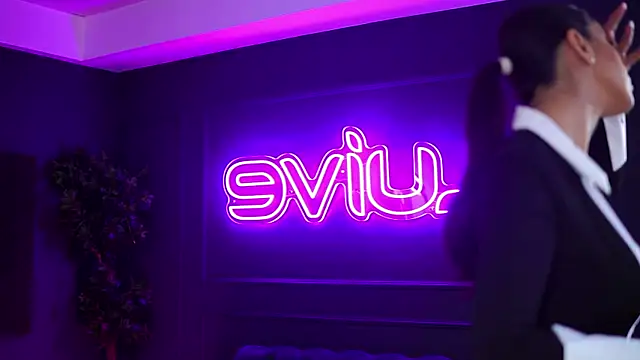 SiennaRuh online show from October 2025 11:20:01 AM