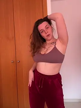 TenderLaGlamor online show from February 2026 02:48:02 PM