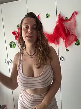 TenderLaGlamor online show from October 2025 11:09:02 AM