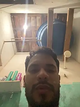 spiderfindom online show from May 2026 07:36:01 PM