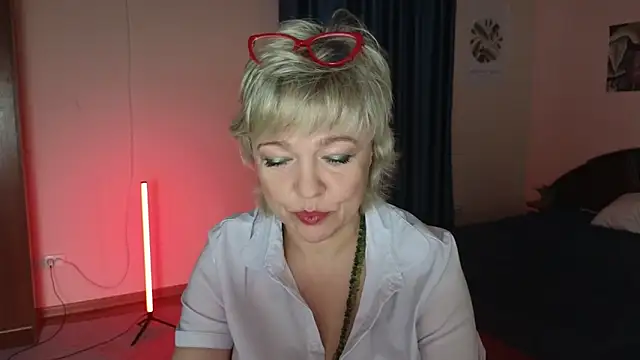 Rosette Pricky online show from November 2025 12:30:01 PM