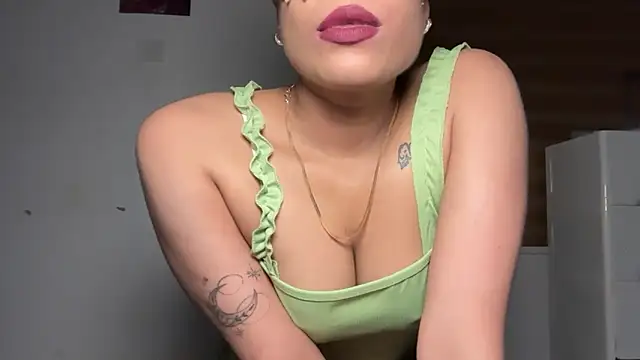 LucytheDevilQueen online show from May 2026 03:31:02 PM