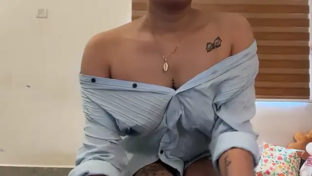 LucytheDevilQueen online show from December 2025 04:17:01 AM