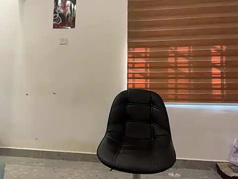 LucytheDevilQueen online show from December 2025 03:57:01 AM