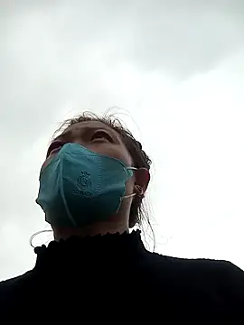 Snapshot of qychiu chatting on November 2025 01:09:02 AM qychiu online show from November 2025 01:09:02 AM