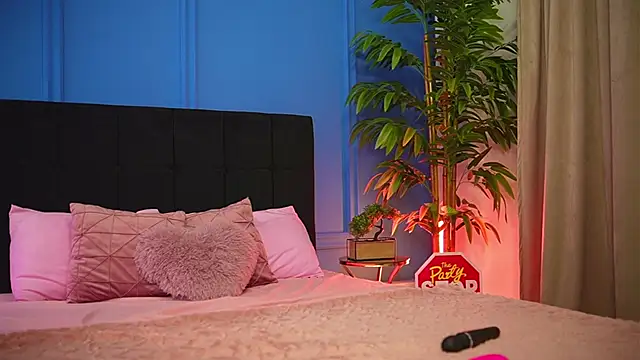 alexxisrae online show from November 2025 04:05:02 AM