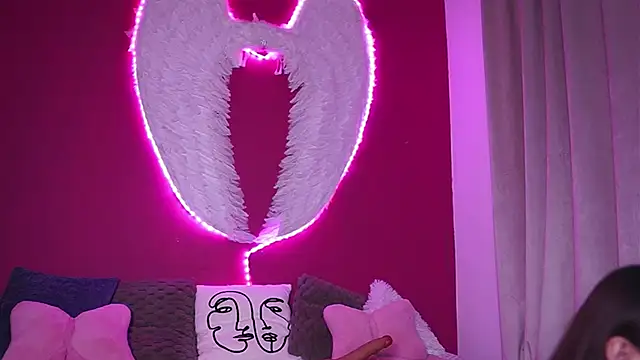 alexxisrae online show from February 2026 04:12:02 AM