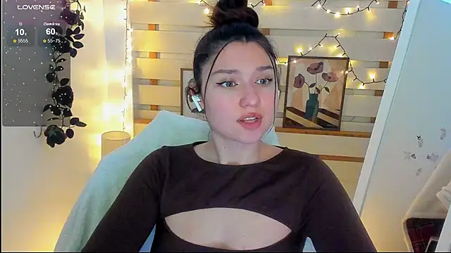 Sandra Curly online show from February 2026 03:34:01 PM