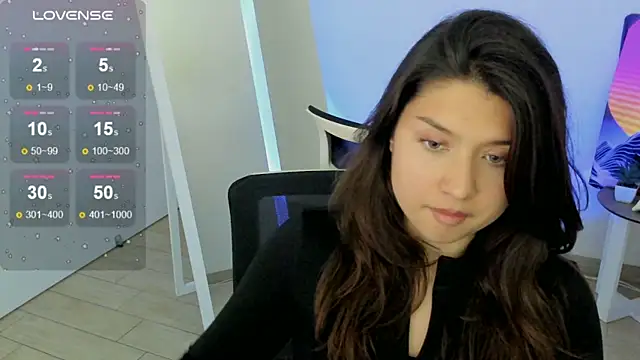 Sandra Curly online show from October 2025 07:00:02 PM