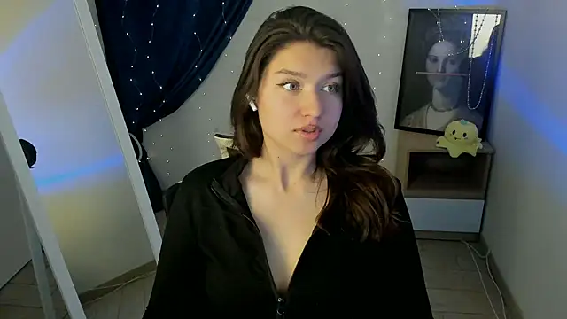Sandra Curly online show from May 2026 12:58:02 PM