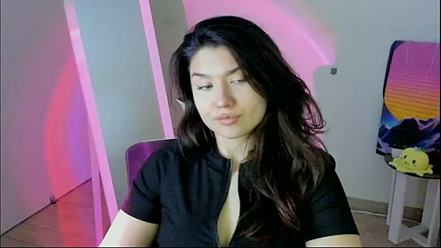 Sandra Curly online show from December 2025 07:31:01 PM