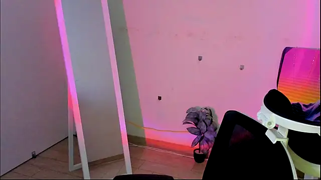 Sandra Curly online show from December 2025 10:25:01 PM