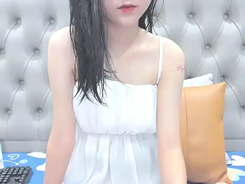 Snapshot of _ly__ chatting on October 2025 04:19:02 PM ly online show from October 2025 04:19:02 PM