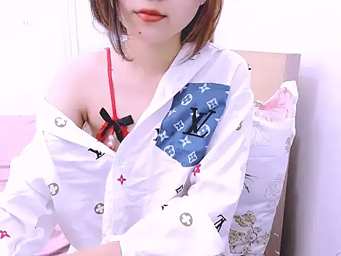 Snapshot of _ly__ chatting on May 2026 01:55:01 AM ly online show from May 2026 01:55:01 AM