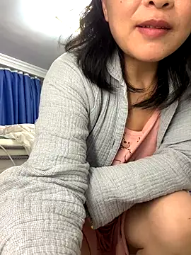 Snapshot of cgooh-611 chatting on October 2025 04:05:01 PM cgooh-611 online show from October 2025 04:05:01 PM