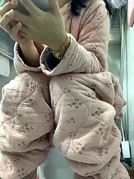 Snapshot of cgooh-611 chatting on November 2025 01:28:01 AM cgooh-611 online show from November 2025 01:28:01 AM