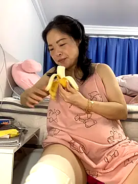 Snapshot of cgooh-611 chatting on November 2025 03:17:01 PM cgooh-611 online show from November 2025 03:17:01 PM