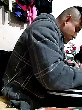 Juancho1R online show from December 2025 04:13:02 AM