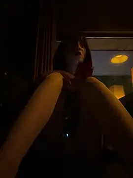 littleqiu online show from April 2026 12:21:02 PM